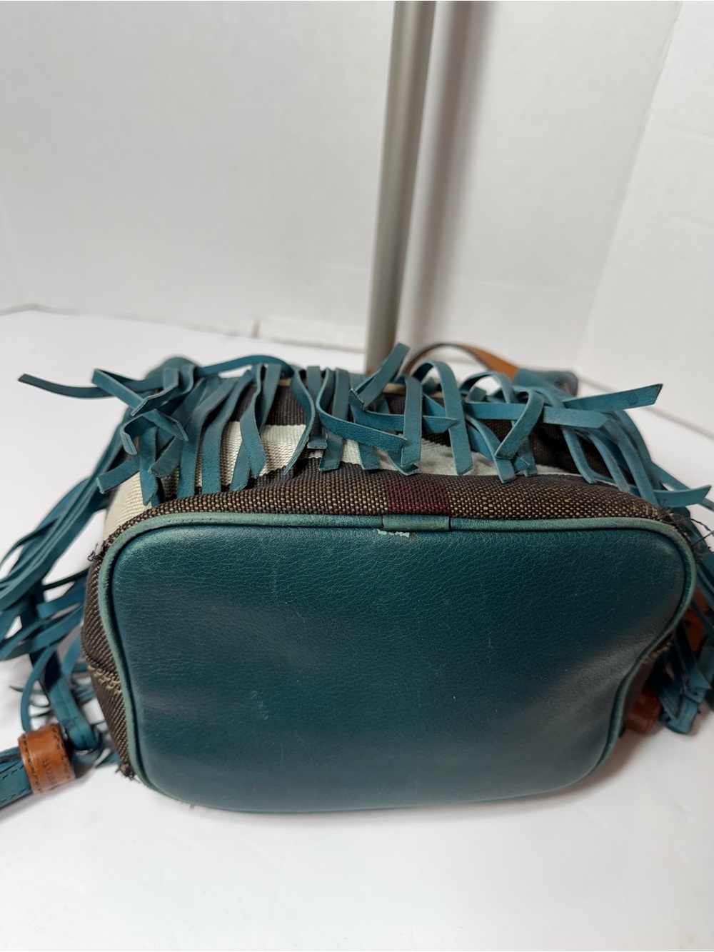Beautiful Burberry Ashby Belgrove fringe bag, teal call outs in photos - Picture 5 of 9